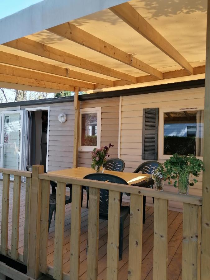 Mobil Home Tout Confort 6 Personnes Climatise Au Pied Du Luberon ラ・ロック・ダンテロン エクステリア 写真