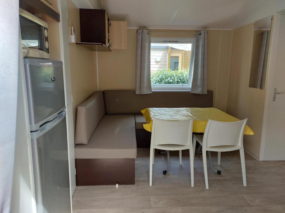 Mobil Home Tout Confort 6 Personnes Climatise Au Pied Du Luberon ラ・ロック・ダンテロン エクステリア 写真