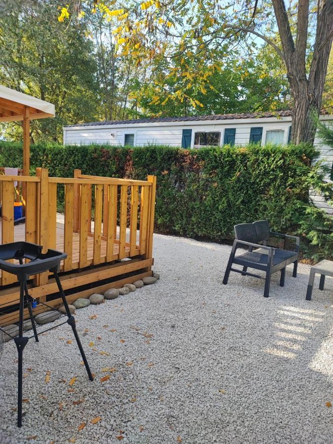 Mobil Home Tout Confort 6 Personnes Climatise Au Pied Du Luberon ラ・ロック・ダンテロン エクステリア 写真