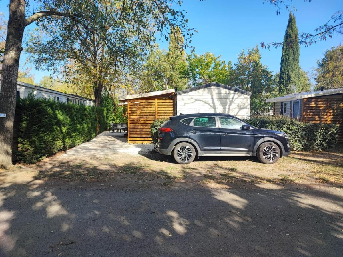 Mobil Home Tout Confort 6 Personnes Climatise Au Pied Du Luberon ラ・ロック・ダンテロン エクステリア 写真