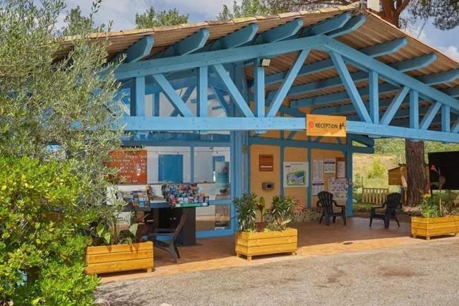 Mobil Home Tout Confort 6 Personnes Climatise Au Pied Du Luberon ラ・ロック・ダンテロン エクステリア 写真