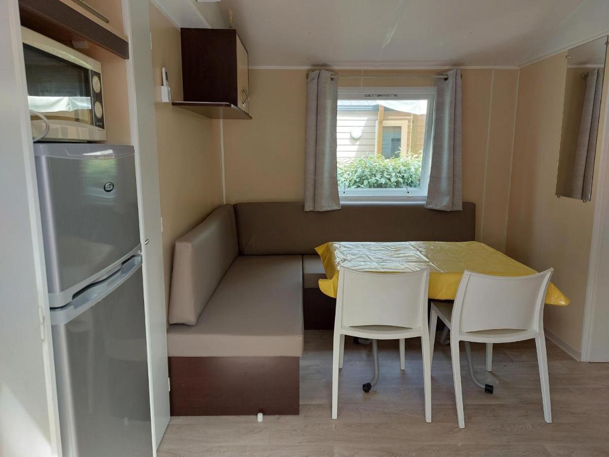 Mobil Home Tout Confort 6 Personnes Climatise Au Pied Du Luberon ラ・ロック・ダンテロン エクステリア 写真