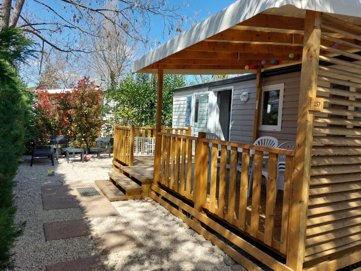 Mobil Home Tout Confort 6 Personnes Climatise Au Pied Du Luberon ラ・ロック・ダンテロン エクステリア 写真